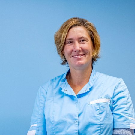 Dr Anne GRANGE