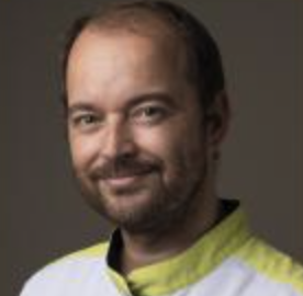 Dr Carlos GURREA
